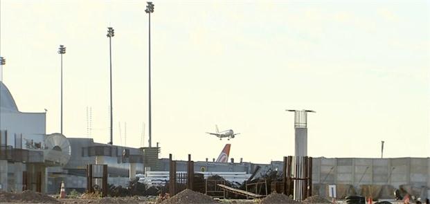 Obras no aeroporto Pinto Martins estão paradas