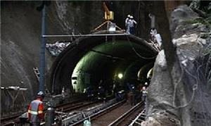 Obras no Túnel José Menino, entre Santos e São Vic