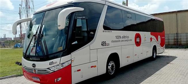 Ônibus 100% elétrico alimentado por energia solar,