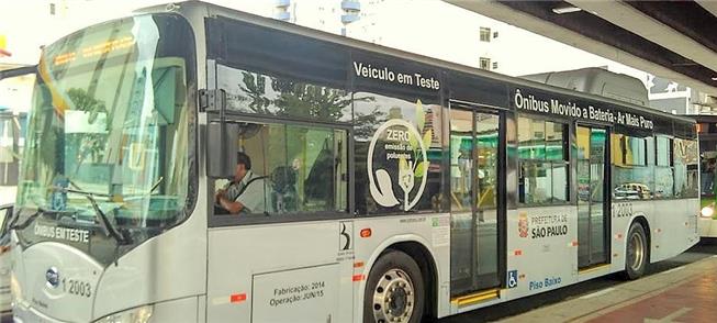 Ônibus a bateria circulou para testes em SP