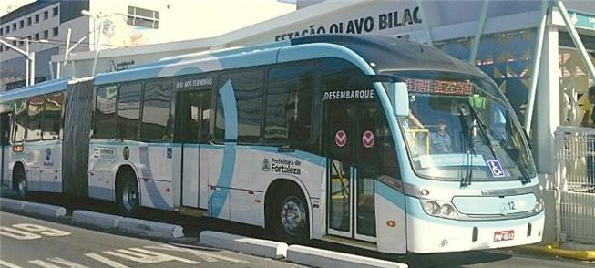 Ônibus articulado do sistema BRT de Fortaleza