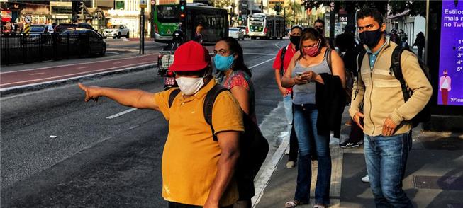 Ônibus: covid-19 reduziu pela metade nº de usuário