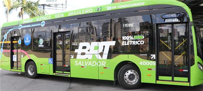 Ônibus da Eletra, desenvolvido e fabricado no Bras