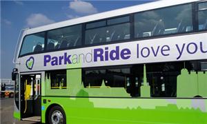 Ônibus do regime Park & Ride na cidade irlandesa d