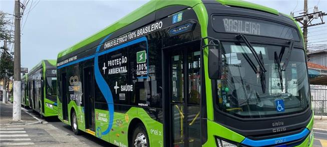 Ônibus elétricos a bateria já circulam em SP