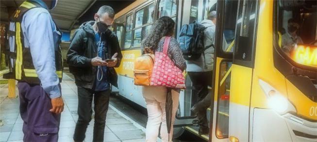 Ônibus em Porto Alegre: sem cobradores a partir da