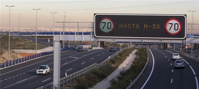 Painel anuncia limitação de velocidade em 70 km/h