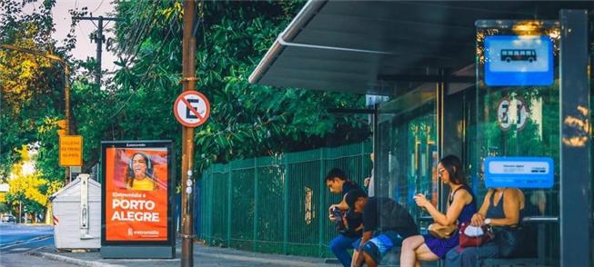 Paradas de ônibus em Porto Alegre: ganhos e proble