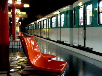 Paris tem 14 linhas de metrô