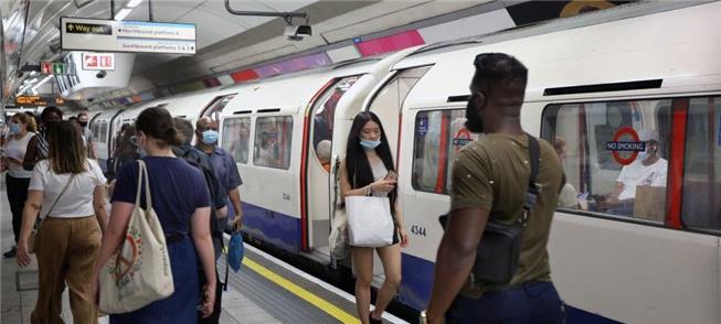 Passageiros vão pagar mais para usar o metrô londr