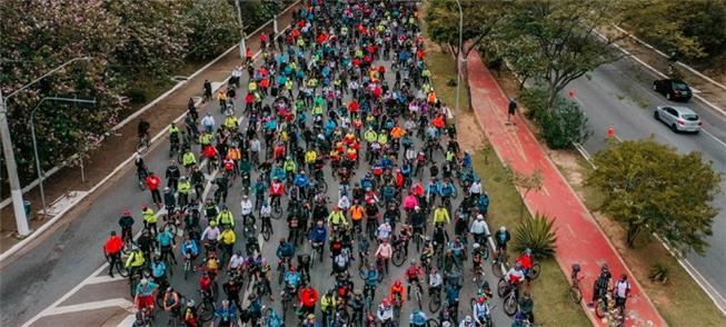 Passeio ciclístico leva visitantes até o Shimano F