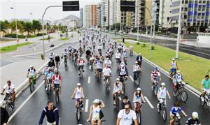 Passeio ciclístico reuniu mais de 300 pessoas