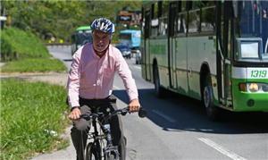 Peñalosa pedalou na SC-401 em Florianópolis