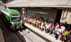 Plataforma de estação do metrô de Fortaleza