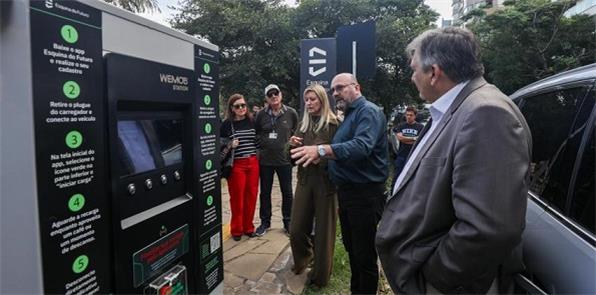 Postos de recarga foram instalados em três locais