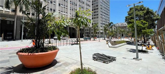 Praça da Justiça, que ganhou ciclofaixa e novos mo