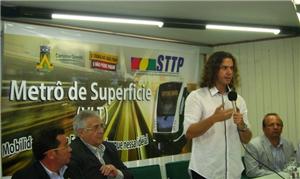 Prefeito de Campina Grande durante a solenidade