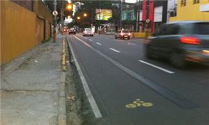 Prefeitura apaga ciclovia em Recife
