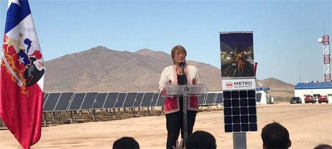 Presidente M. Bachelet inaugura usina El Pelicano,