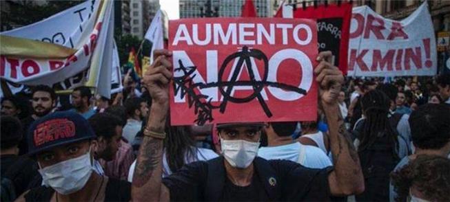 Protesto contra tarifa de ônibus em São Paulo