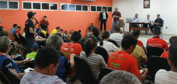 Reunião com mais de 100 cilcistas para discutir o