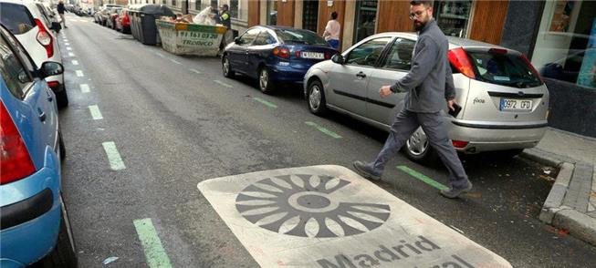 Rua em área central de Madri, onde a prefeitura co