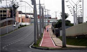 Orlando Gomes, juntamente à Av. 29 de Março, compõ