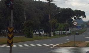 Semáforo de cruzamento da Avenida Limeira nunca fe