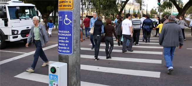 Semáforos para idosos e pessoas com menor mobilida