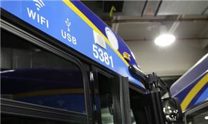 Símbolo de wi-fi num dos novos ônibus de Nova York