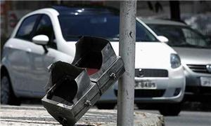 Sinaleiras quebradas complicam a vida de motorista