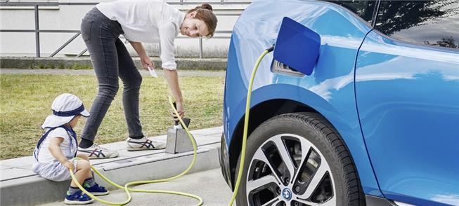 Solução para carregar carro elétrico, em teste na