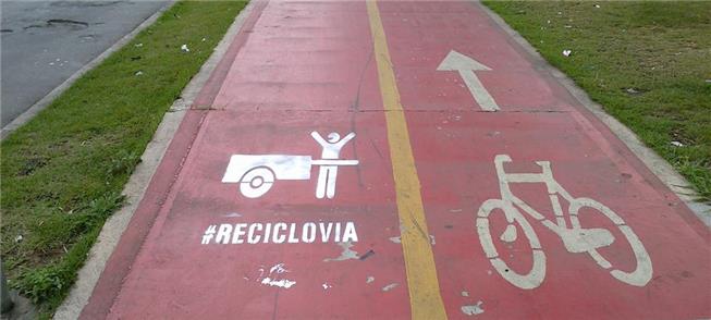 Tag no piso da ciclovia da av. Cruzeiro do Sul, zo