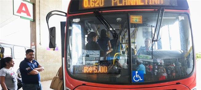 Tarifa do ônibus: um peso no bolso dos brasileiros