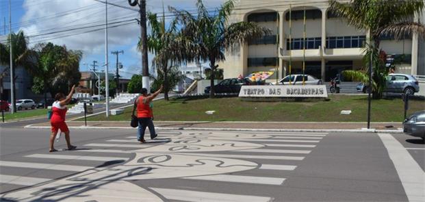 Teatro das Bacabeiras, no Centro, a primeira a ser