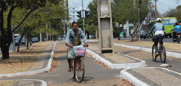 Teresina: 15 km de vias para bike em reais condiçõ