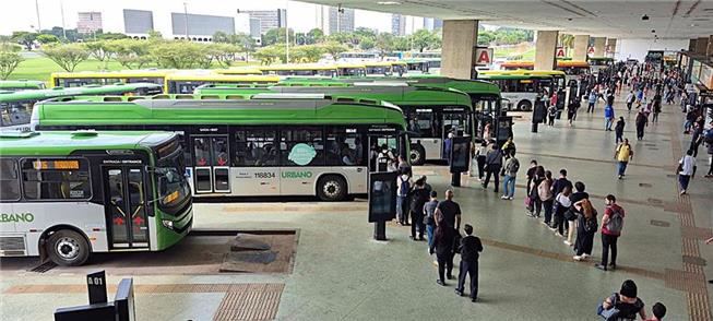 Terminal urbano no centro de Brasília