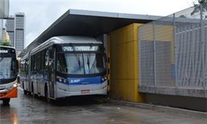 Torcedores também utilizaram o BRT