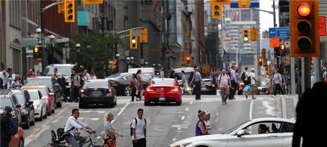 Tráfego em Toronto, Canadá