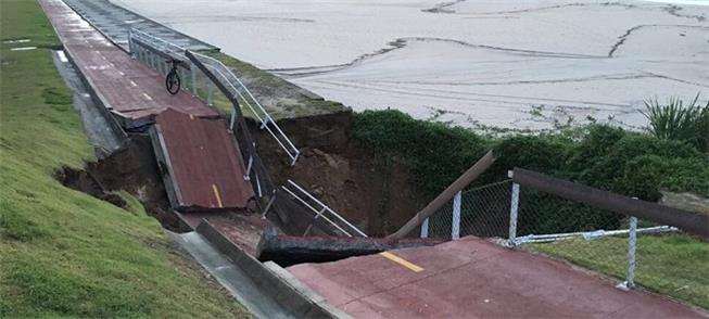 Trecho da ciclovia Tim Maia desabou perto do Joá,