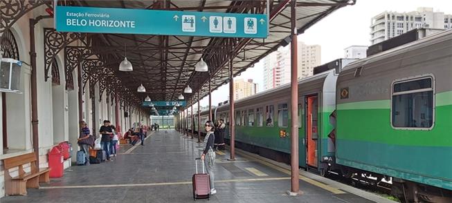 Trem Vitória-MInas, na estação de Belo Horizonte