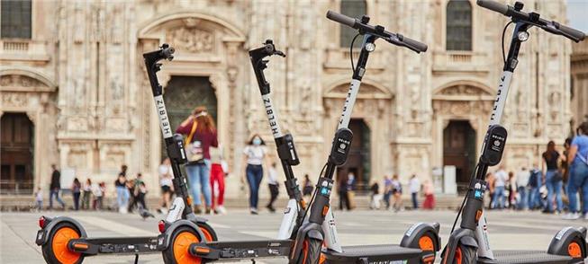 Turismo sustentável na Itália, com e-bike ou patin