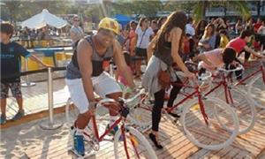 Turistas experimentam bicicletas na 