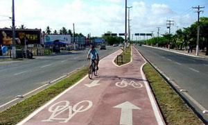 Uma das ciclovias em Cuiabá