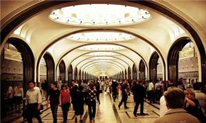 Uma das estações do metrô de Moscou