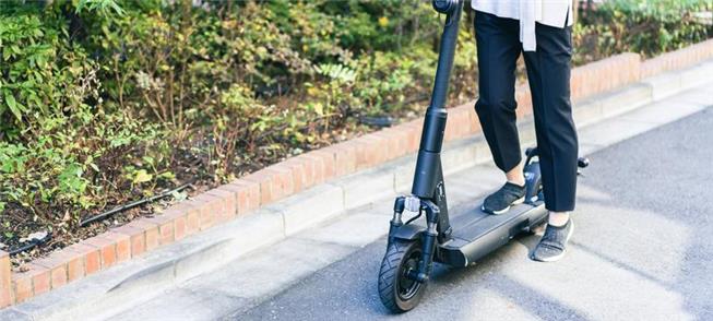 Uso indevido de patinetes preocupa autoridades jap