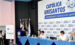 Usuários e autoridades participaram da reunião
