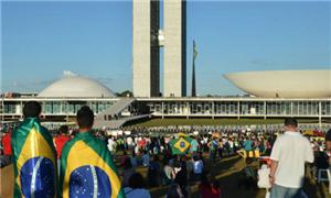 Vários movimentos fizeram protesto no Congresso Na