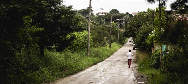 Via é usada por pedestres, ciclistas e para andar