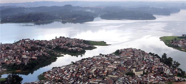 Vista da represa Guarapiranga, em SP, em janeiro d